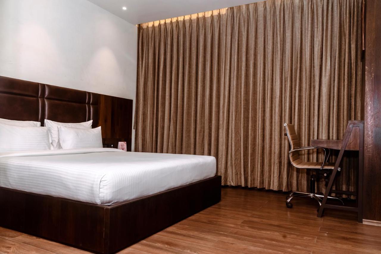 Econest Hotel Tarapith Ngoại thất bức ảnh