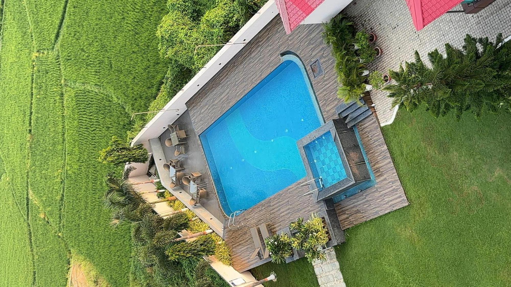 Econest Hotel Tarapith Ngoại thất bức ảnh