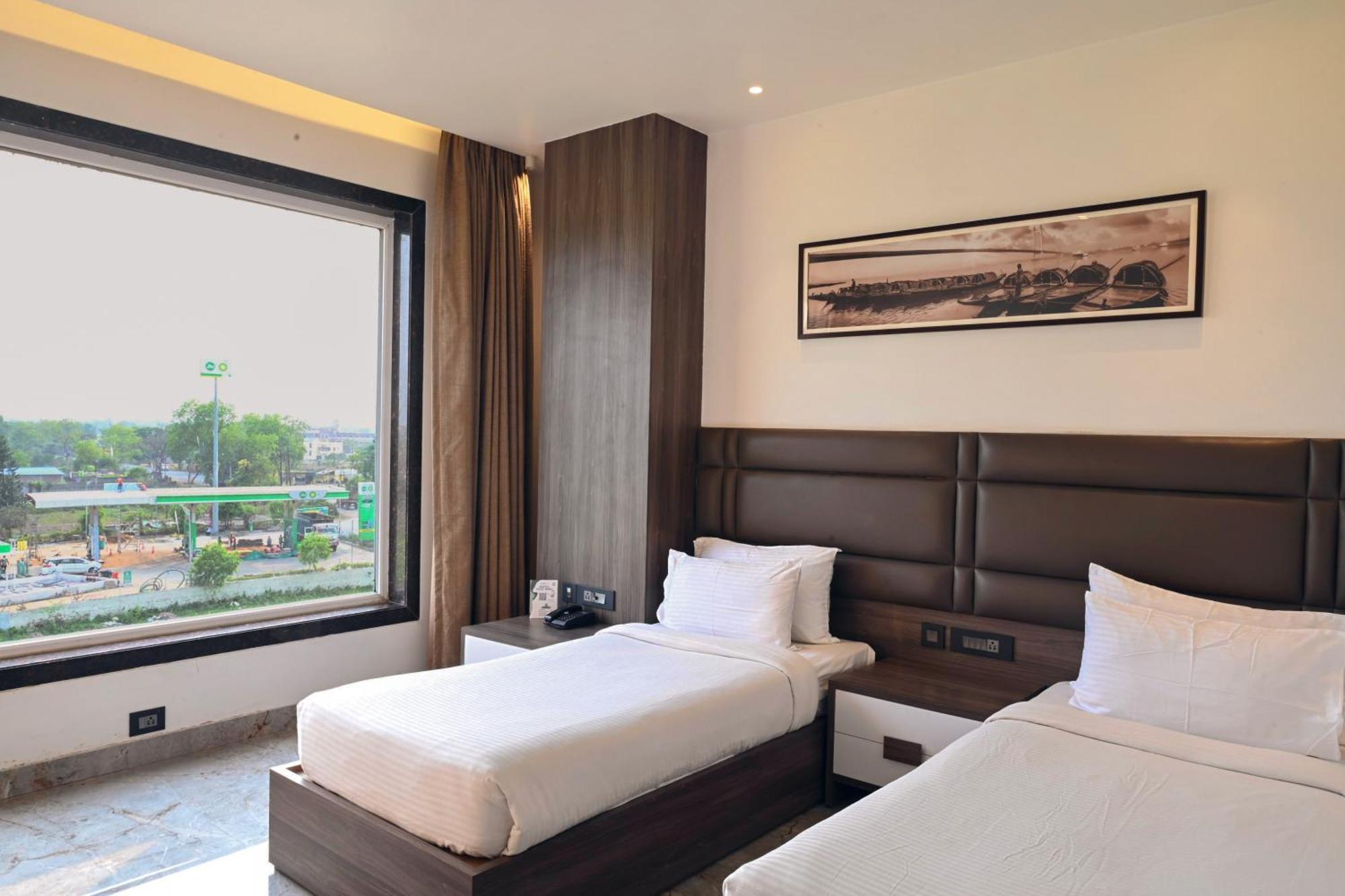Econest Hotel Tarapith Ngoại thất bức ảnh