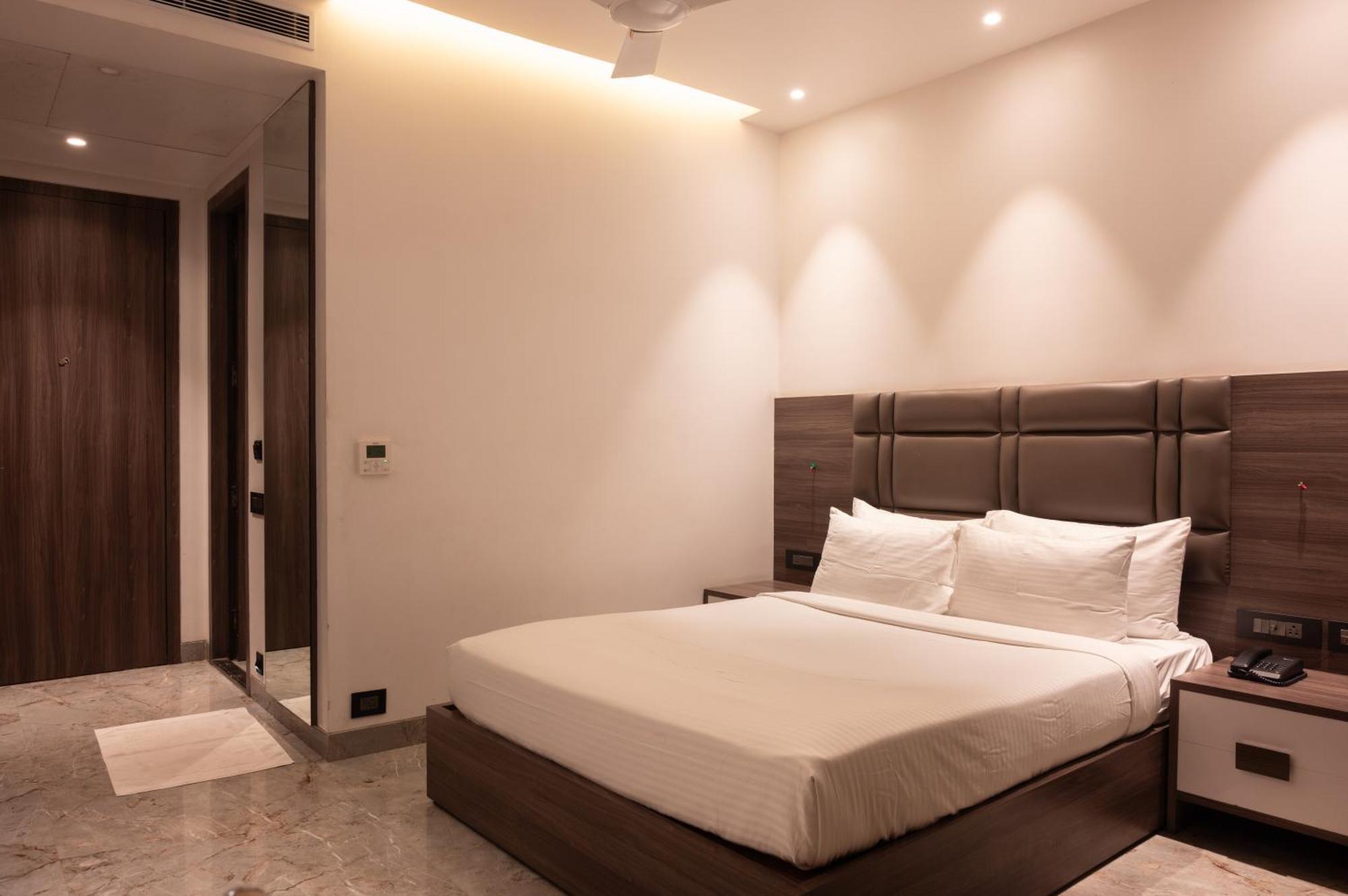 Econest Hotel Tarapith Ngoại thất bức ảnh